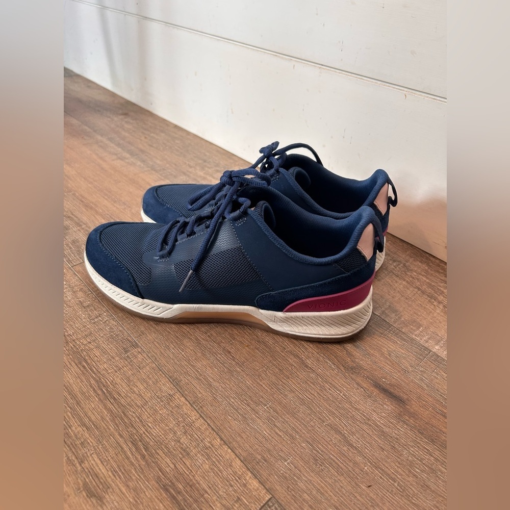 Women’s Vionic Fearless Sneaker – Dark Blue|Berry 9​